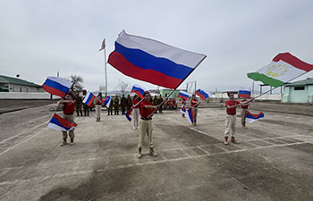  российские военные поздравили военнослужащих пограничного отряда шуркуль 
