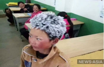 Путь к знаниям: школьник из Китая преодолел в мороз 5 километров, чтобы попасть на экзамен