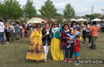 В США тысячи киргизов и казахов станцевали танец «кара жорго» в Нооруз