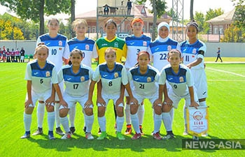 Юные футболистки Кыргызстана завоевали серебро чемпионата CAFA-2019
