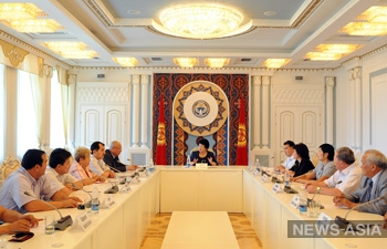 Президент Киргизии обсудила с новым составом Центризбиркома процесс подготовки к выборам главы государства