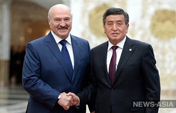 Лукашенко поздравил Жээнбекова с 75-летием Победы в ВОВ