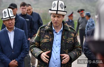 Кыргызстан перекрывает границу с Таджикистаном