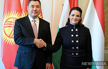 Президент Садыр Жапаров провел переговоры с Президентом Венгрии Каталин Новак