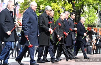 День Победы президенты стран Центральной Азии встретили в России