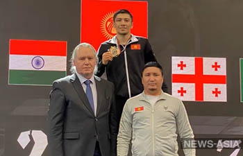 Кыргызстанец выиграл золотую медаль международного турнира по боксу в Болгарии