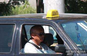 Парламент Киргизии запретил праворульные такси