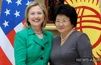 Роза Отунбаева госсекретарю США Хиллари Клинтон: Мы хотим мира и стабильности в Центральной Азии