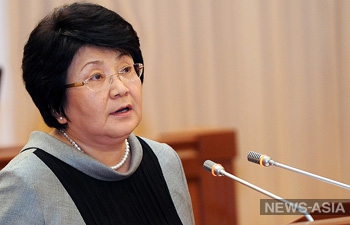 Роза Отунбаева: Правительство должно незамедлительно приступить к работе, сосредоточившись на самых важных вопросах