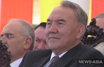 Назарбаев будет править Казахстаном пожизненно