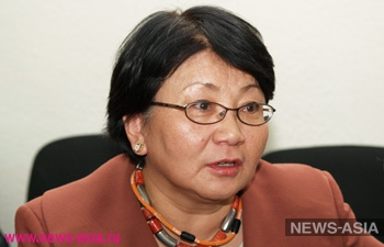 Президент Киргизии Роза Отунбаева озвучила размеры собственной зарплаты